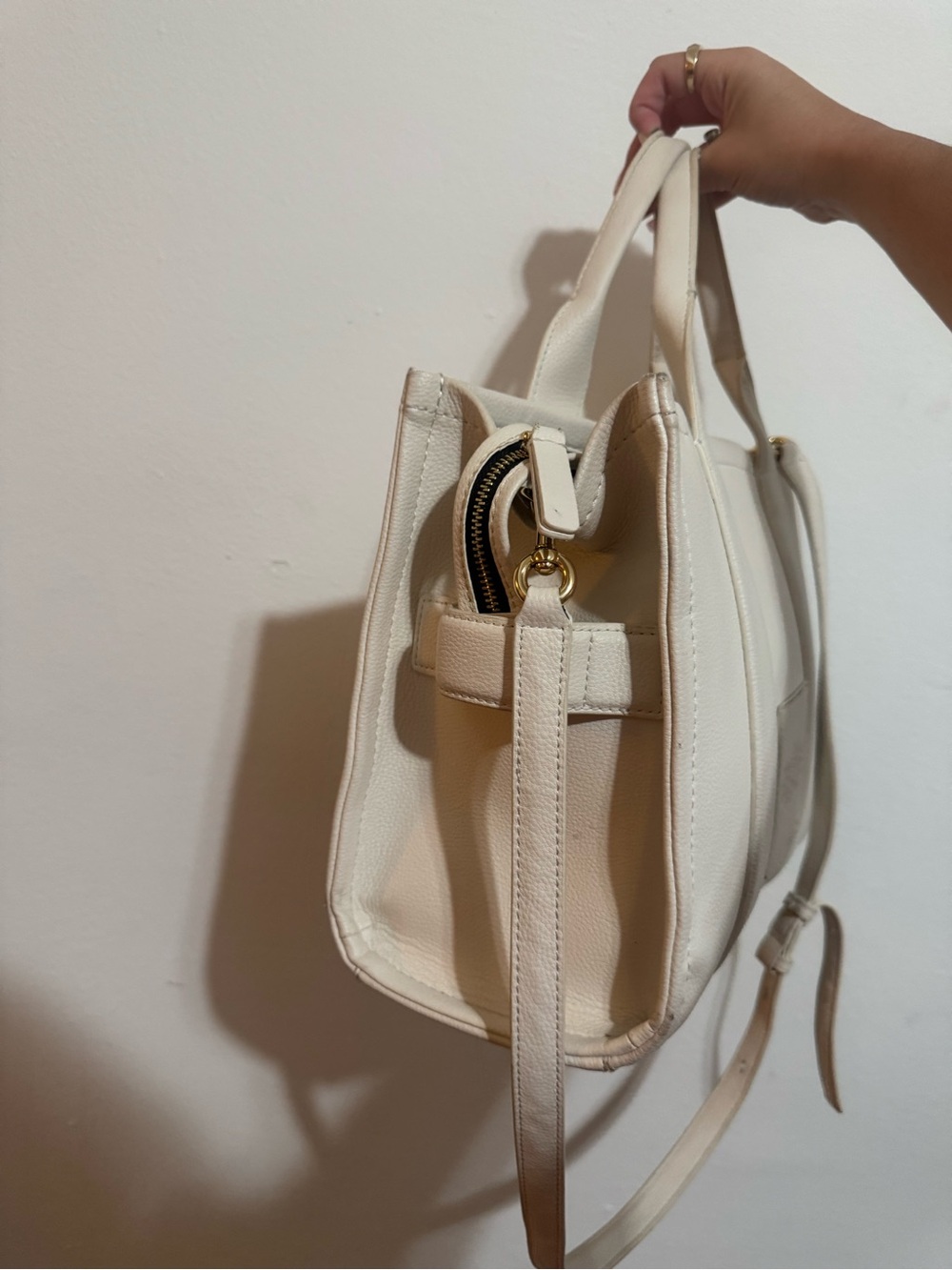 Marc Jacobs The Tote Bag in Beige - Picture 4 of 9